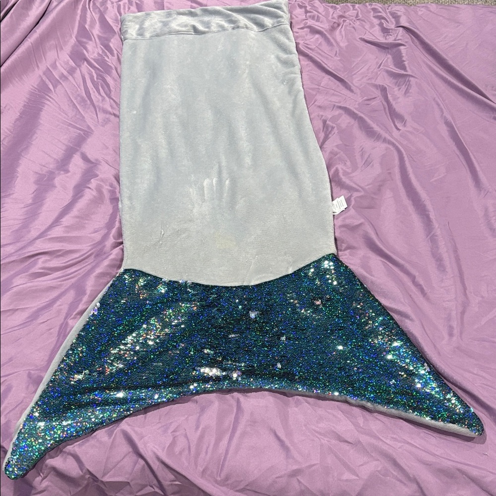 Mermaid Tail Blanket in Gray and Blue Sequins